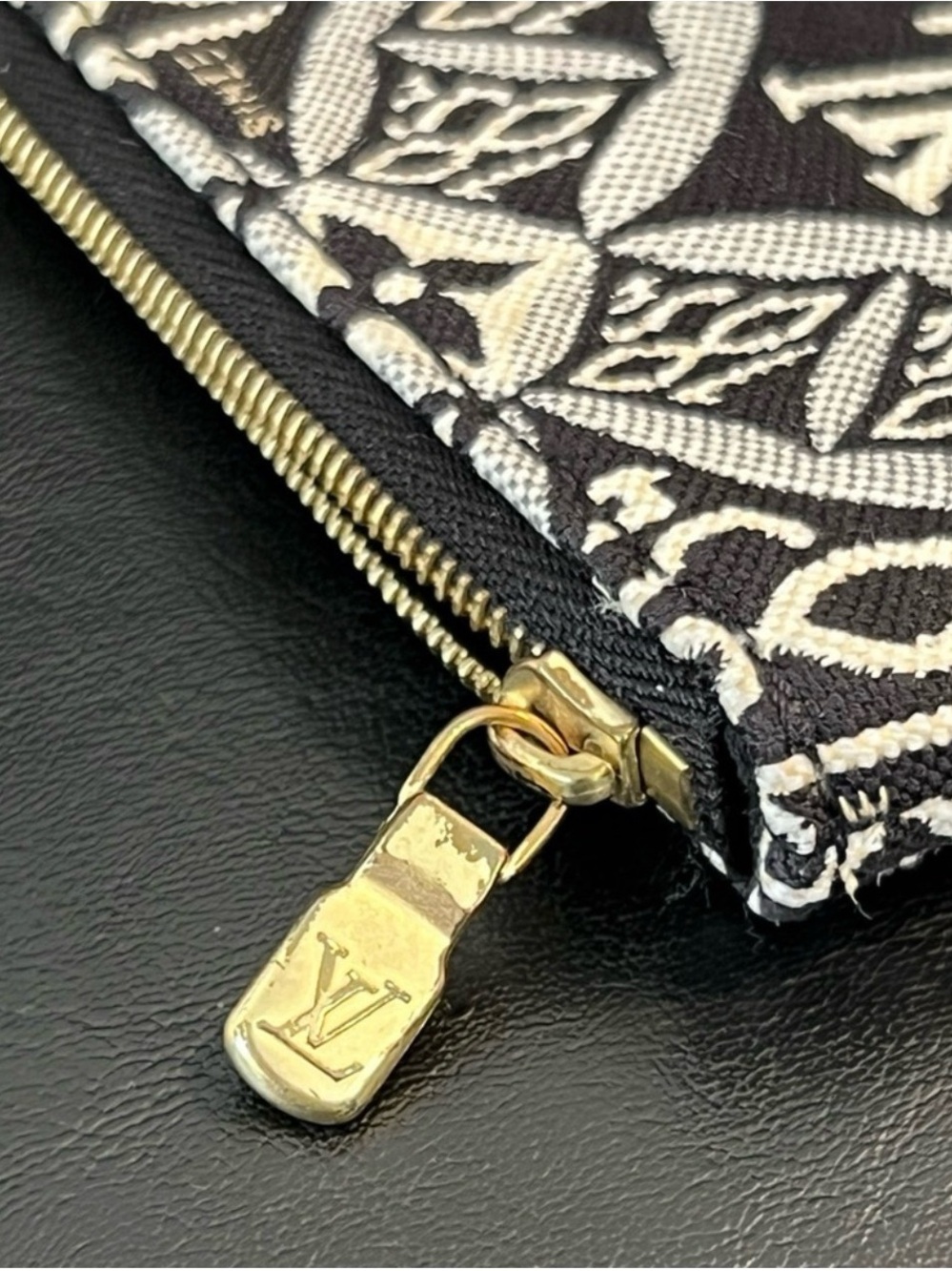 Louis Vuitton Neverfull MM Jacquard Since 1854 Tote with Pouch - Picture 12 of 12